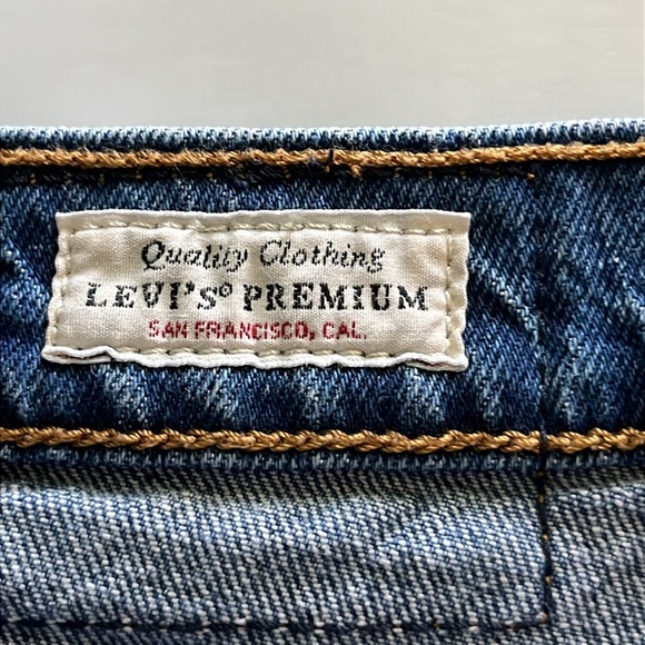 Levi’s Ribcage Shorts High Rise Size 31 - Picture 10 of 16